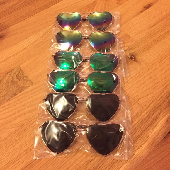 NIB Heart Sunglasses😎❤️💛💚💙💜 - Picture 2 of 2