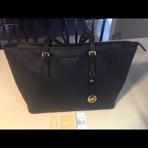 Michael Kors Jet Set Travel Multi Function Tote