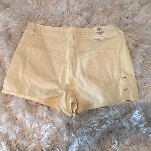Shorts - Picture 2 of 2