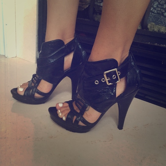 killer black heels