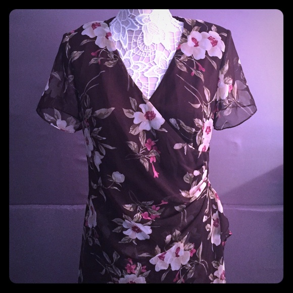 Brown floral above knee dress