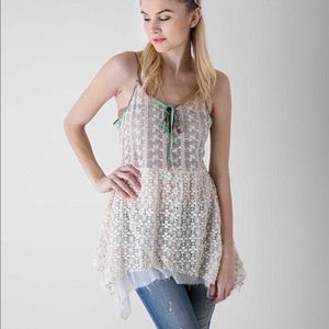 Gimmicks Lace Tank in Medium