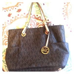 Michael Kors purse