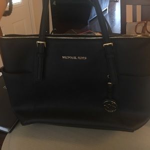 🚫SOLD🚫 NWOT Michael Kors Black Handbag