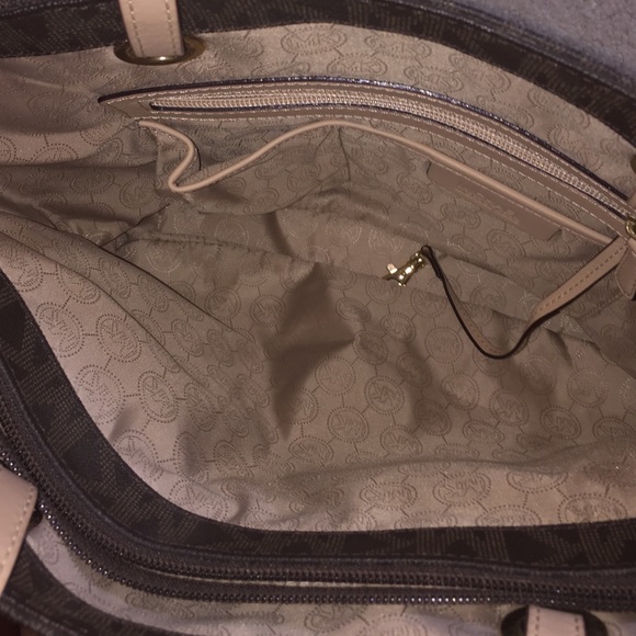 Michael Kors Jet Set bag - Picture 2 of 4