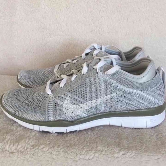 Nike flyknit metallic