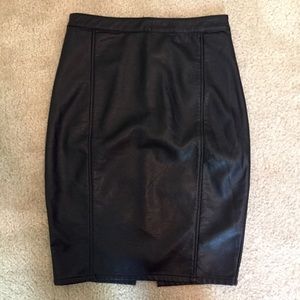 GUESS Faux Leather High-waisted Pencil Skirt