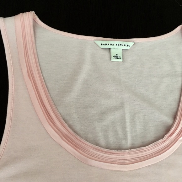Banana Republic | Pink Tank