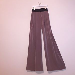 ‼️One Day Sale‼️High waist wide legged pants