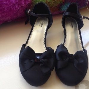 Black Buckle Bow Shoes