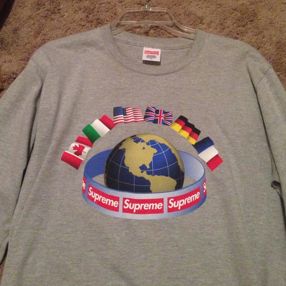 Supreme F/W 15 world tee