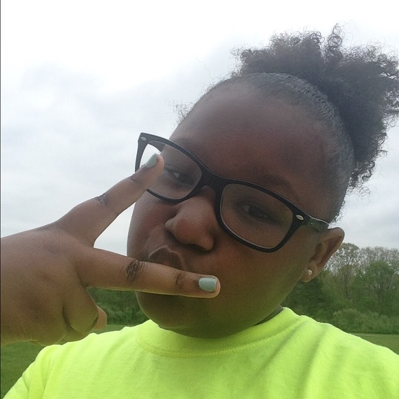 Meet your Posher, Ava