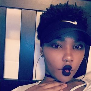 Meet your Posher, Cierra