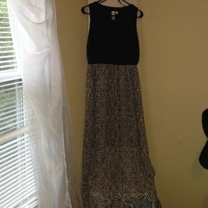 Black and white maxi sundress