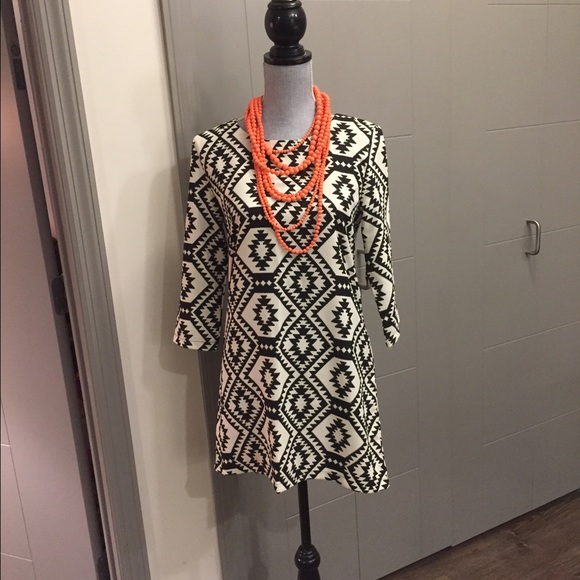 Vera and Lucy Dresses & Skirts - Vera and Lucy Patterned Dress