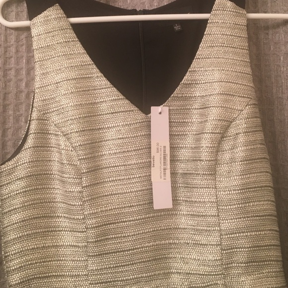 Dress - Picture 2 of 4