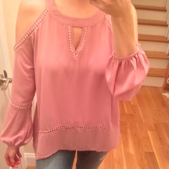 ‼️LAST Dusty Rose Blouse - Picture 4 of 4