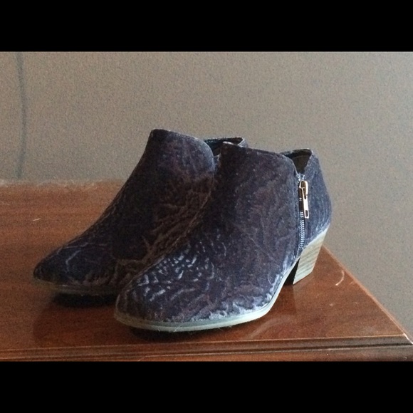 Navy velvet booties by Very Volatile (Lyra)