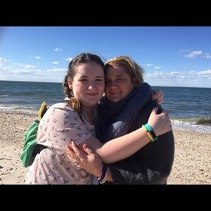 Meet your Posher, Ella