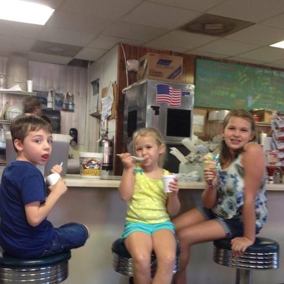 Meet your Posher, Jean - Picture 1 of 1