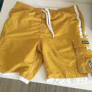 XL men's counter culture board shorts