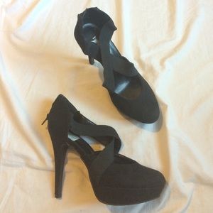 Nine West platform suede  heels