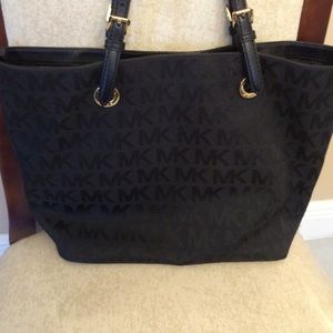 Black michael kors
