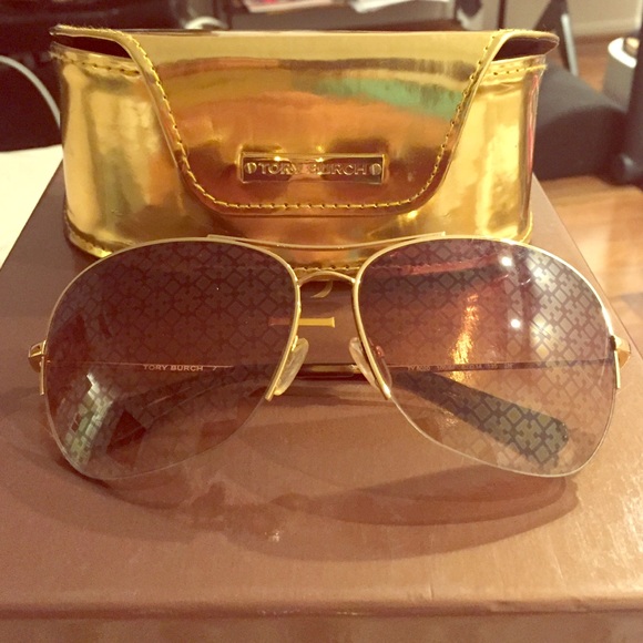 Super hot gold sunglasses
