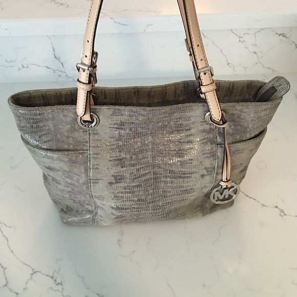 ✨Michael Kors✨ Snakeskin Tote