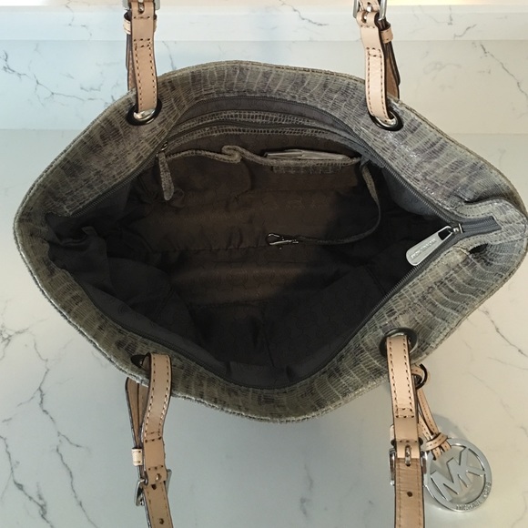 ✨Michael Kors✨ Snakeskin Tote