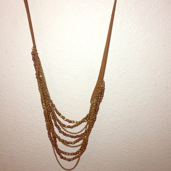 Gold dangle necklace