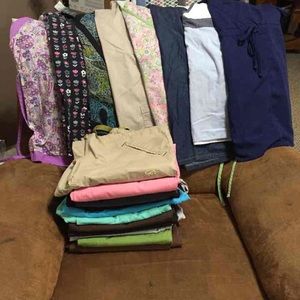 Scrubs lot Medium 19pcs