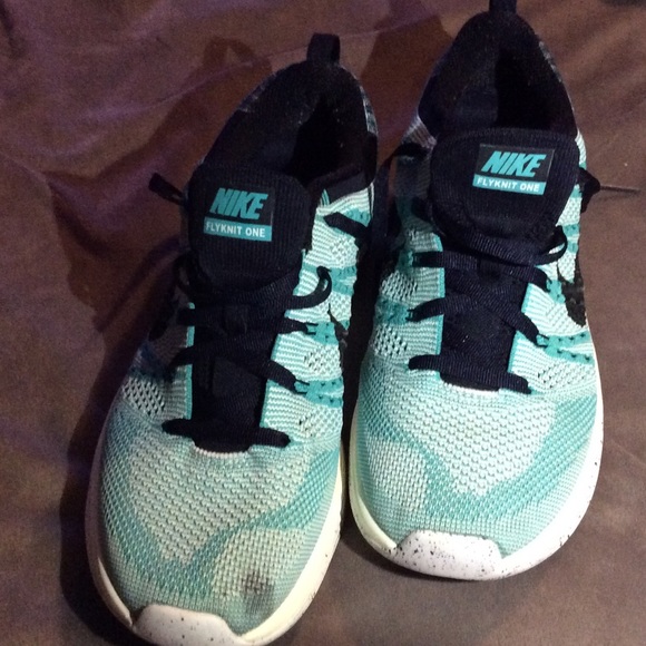 Nike Shoes - Nike Flynit one