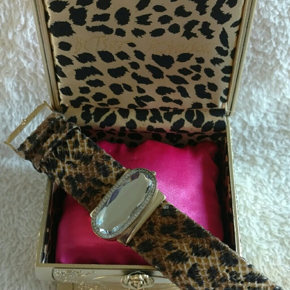 🚫SOLD🚫Betsey Johnson Leopard Watch