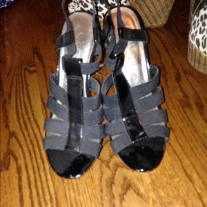 Jessica Simpson black heels