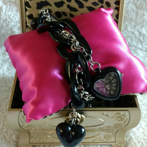 🚫SOLD🚫Betsey Johnson Heart Charm Watch