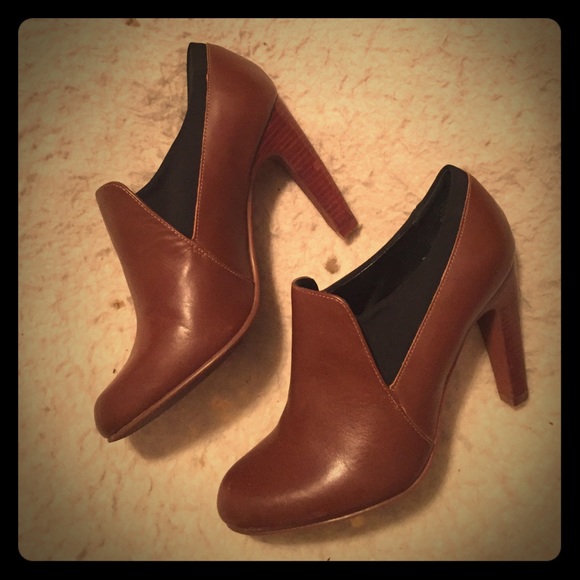 Levity Whitney Cognac booties