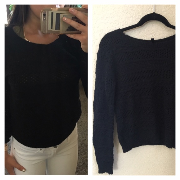 FULL TILT BLACK CASHMERE SWEATER