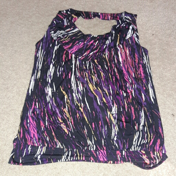 Sleeveless shirt