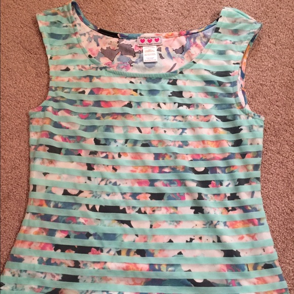 Cute summer shirt!