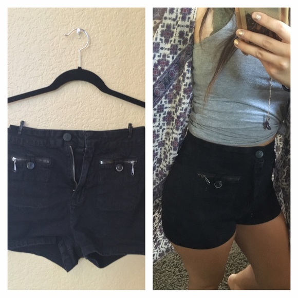 BDG URBAN OUTFITTERS BLACK MOTO SHORTS