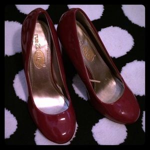 Red pumps