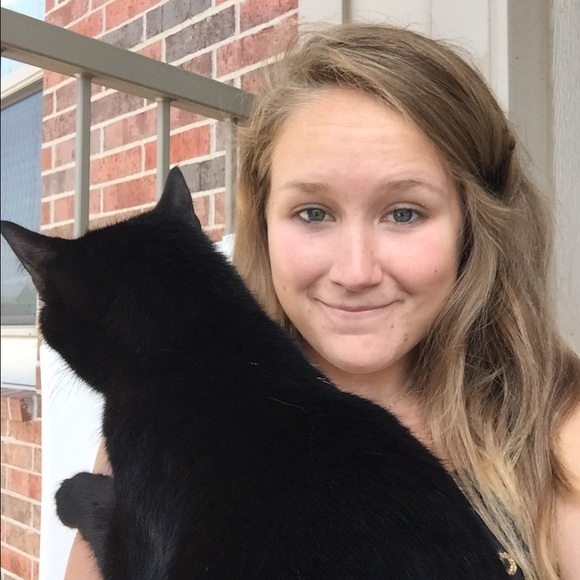 Meet your Posher, Kaitlyn