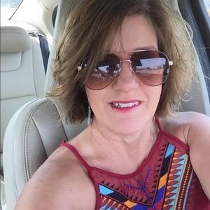 Meet your Posher, Kelli