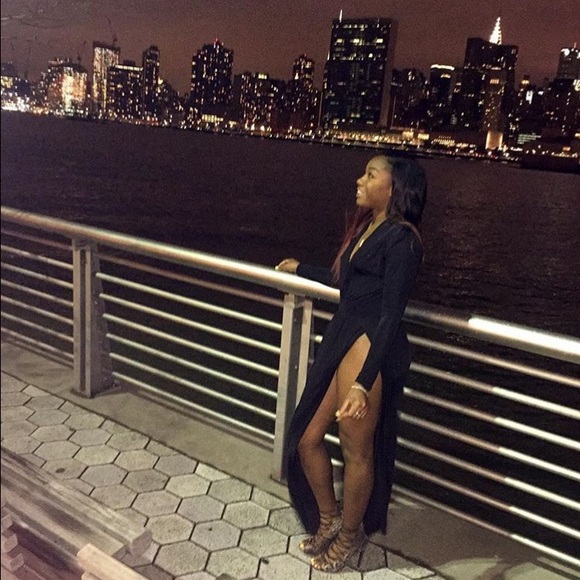 Fashion Nova black dress - Picture 2 of 3