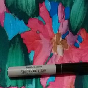 Bare minerals eye brightener concealer