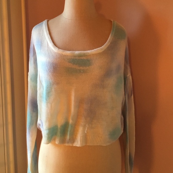 BLUE WATERCOLOR CROPPED SWEATER