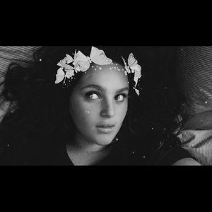 Meet your Posher, Thalia