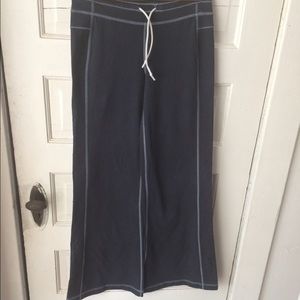 Lululemon blue wide leg pants size 4 with pocket