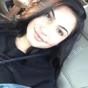 Meet your Posher, Amina